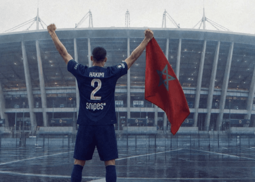 أشرف حكيمي يصبح اللاعب الإفريقي الأكثر تتويجا في التاريخ