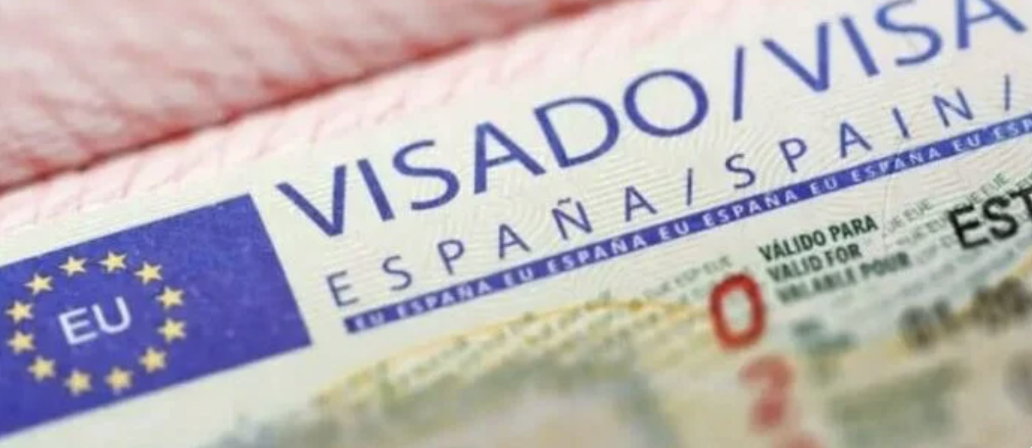 إعفاءات من التأشيرة ومجلس مشترك.. تفاصيل الاتفاق الجديد بين إسبانيا والسعودية