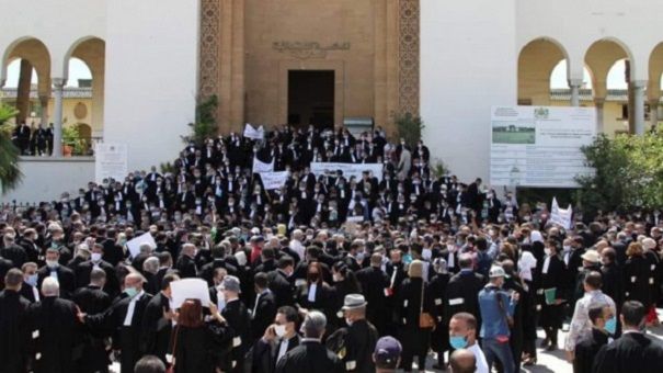 أزمة جديدة تهز المحاماة بالمغرب وتلويح باستقالات غير مسبوقة