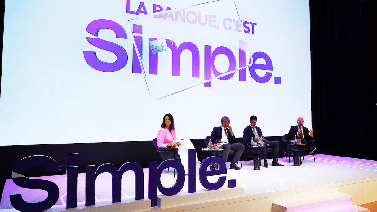 التجاري وفا بنك يطلق "Simple" قبل دخول ريفولوت إلى المغرب