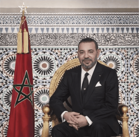 الملك محمد السادس يترأس بتطوان مراسم أداء القسم للضباط المتخرجين ويطلق على فوج 2026 اسم "العيون"