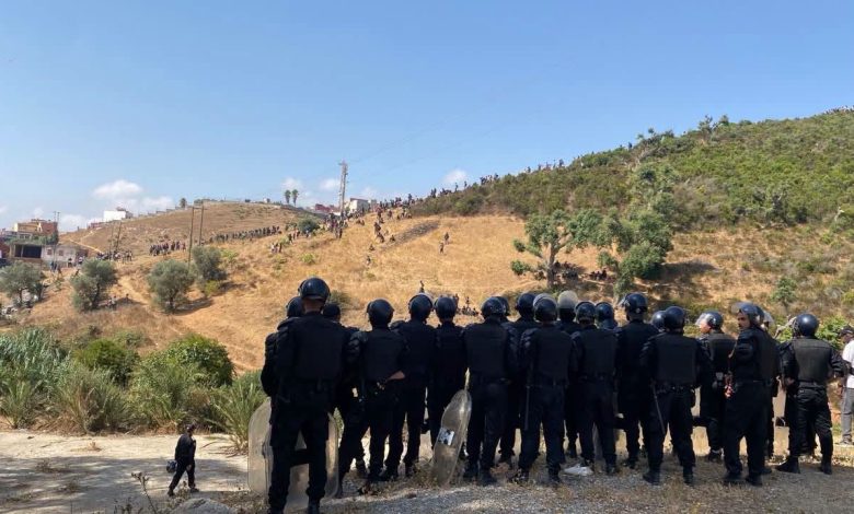 السلطات المغربية توقف 148 مرشحا للهجرة غير النظامية بالفنيدق وتؤكد عدم تسجيل أي اقتحام جماعي لسبتة