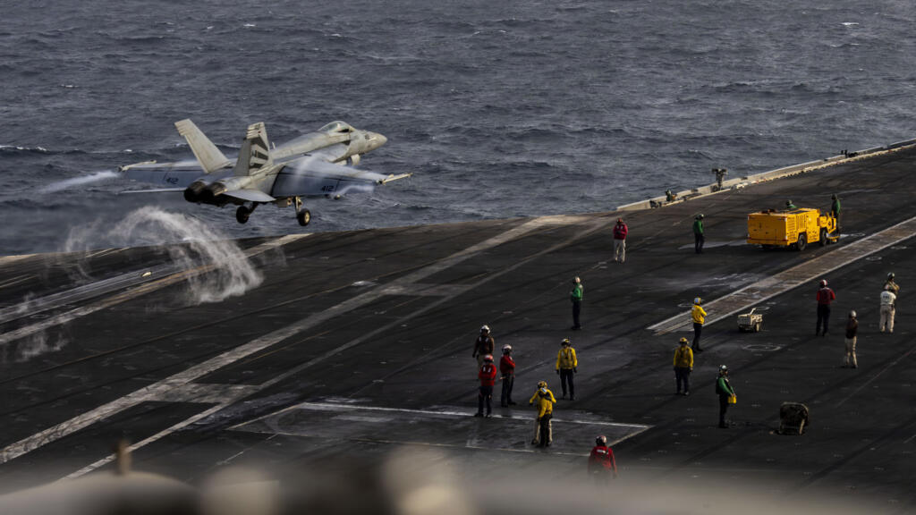 تقارير تثير مخاوف بشأن أوضاع طاقم حاملة الطائرات "أبراهام لينكولن" بعد أكثر من 260 يوما من الانتشار