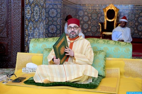 الملك محمد السادس يترأس بالرباط حفلا دينيا بمناسبة الذكرى الـ28 لوفاة الملك الحسن الثاني