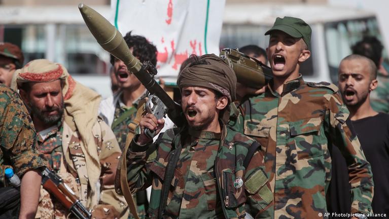 تقدم الحوثيين في اليمن يضع ترامب أمام تحد جديد مع استمرار الحرب مع إيران