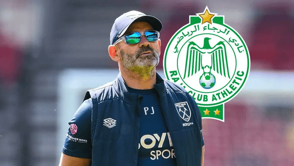 الرجاء الرياضي يقدم الإسباني باكو خيميز مدربا جديدا للفريق الأول