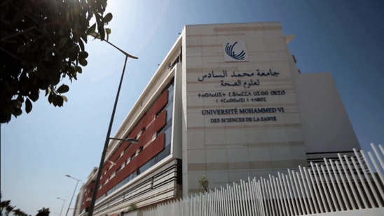 جامعة محمد السادس تحتفي بأول دفعة من الحاصلين على الدبلوم الجامعي في الجراحة الروبوتية