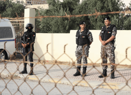ارتفاع حصيلة هجوم كنيسة الكرك إلى تسعة قتلى و40 جريحا والملك الأردني يتوعد المنفذين
