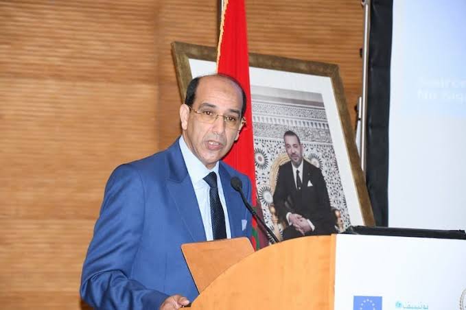 هشام بلاوي يدعو إلى تأطير استخدام الذكاء الاصطناعي في القضاء وضمان مركزية القرار البشري